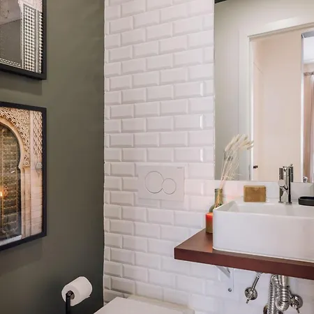 Targa - 1 Bedroom And Balcony In Principe Real 아파트